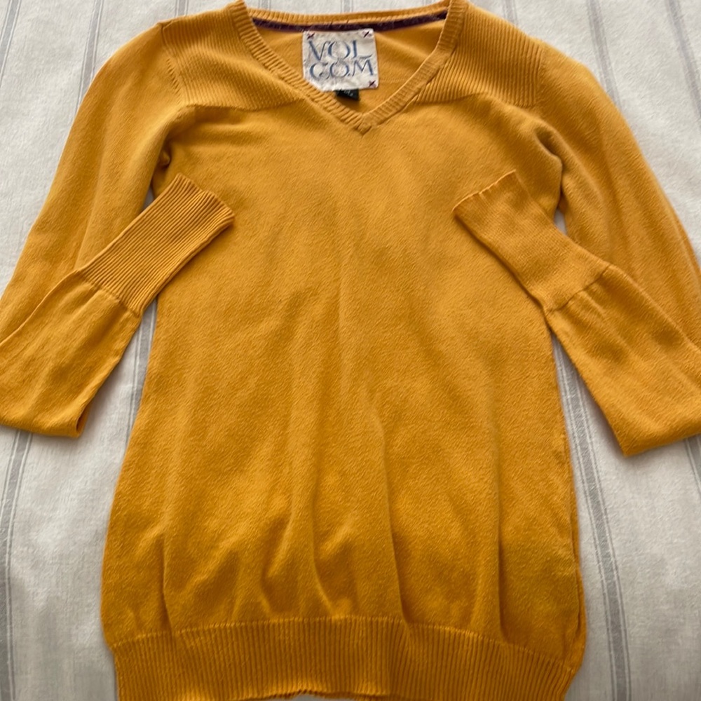 Volcom sweater